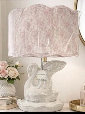 Karma Home Swan Table Lamp with Pink Shade